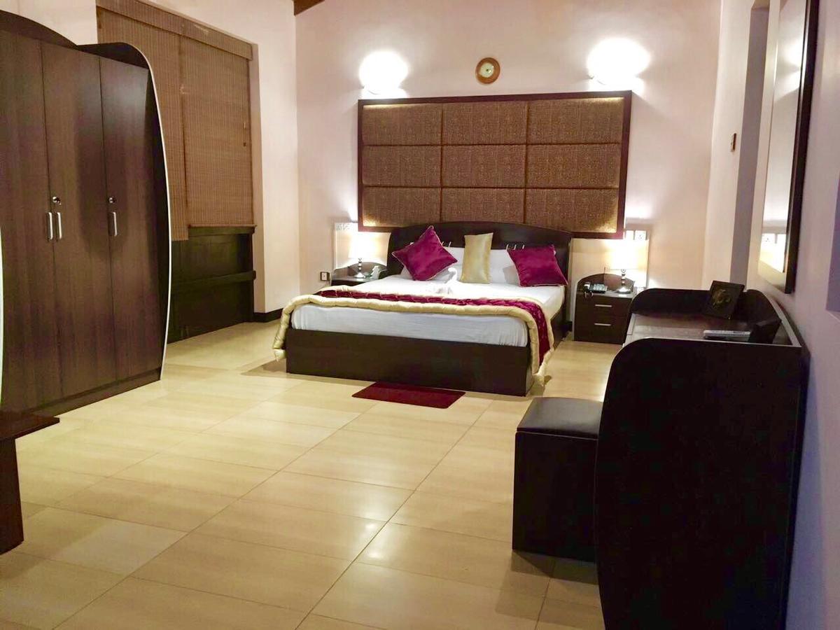 Villa Grand Kandana ภายนอก รูปภาพ